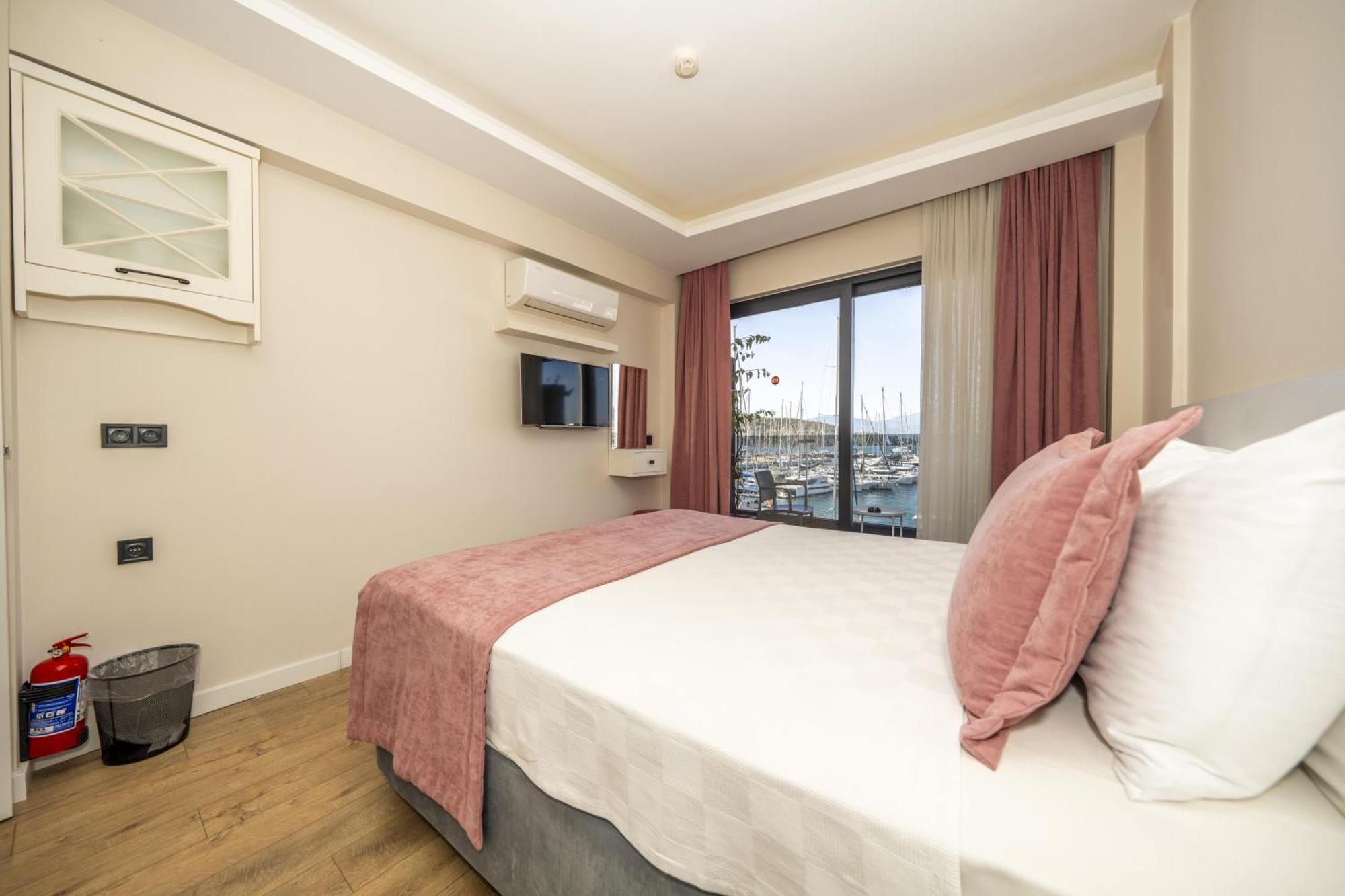Ece Marina Suites フェティエ エクステリア 写真